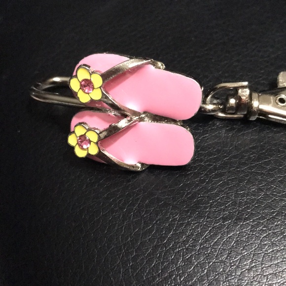 Flip flop accessory/keychain - Picture 2 of 3
